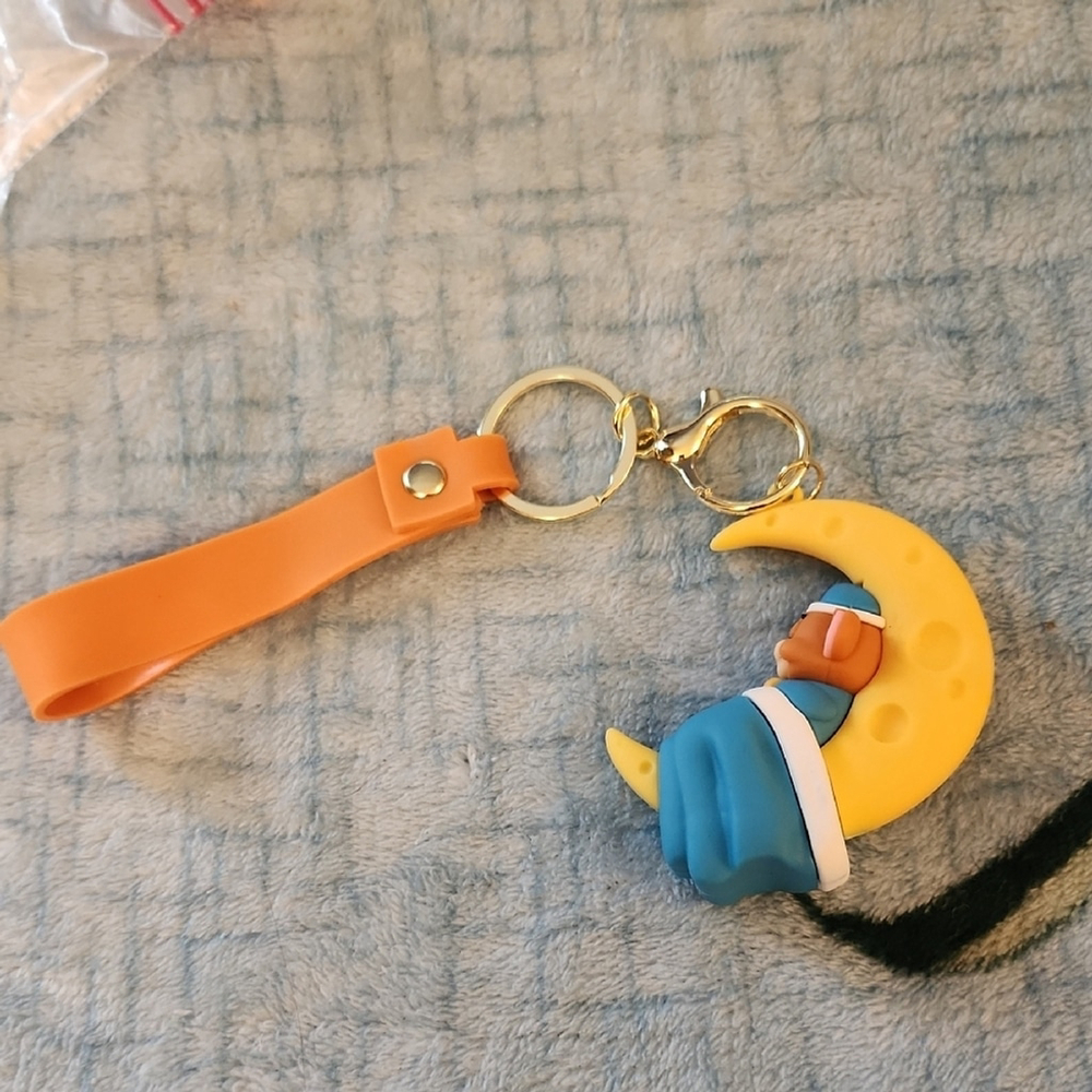 Jerry on a Moon Keychain Yellow and Blue - Picture 3 of 7